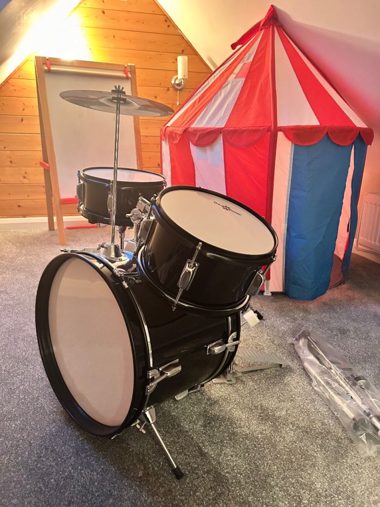 Gear4Music Junior 3-piece Drumkit