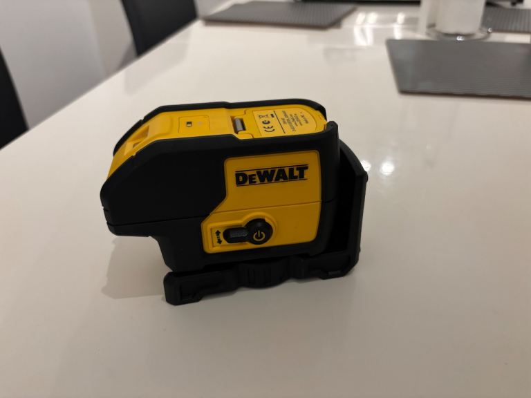 DeWalt DW083K 3 pt self levelling laser 