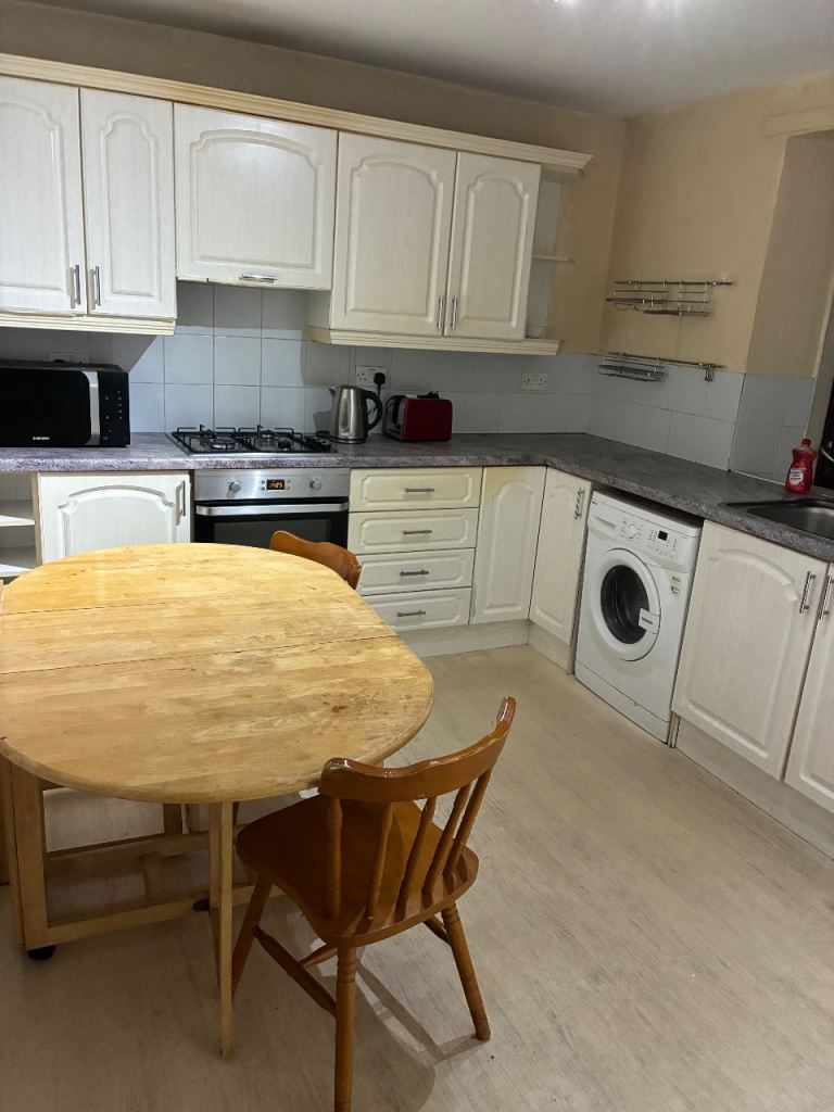 2 bedroom first floor flat