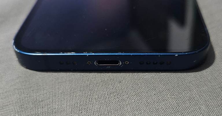 IPHONE 12 64GB LATEST IOS 26.1 > BLUE