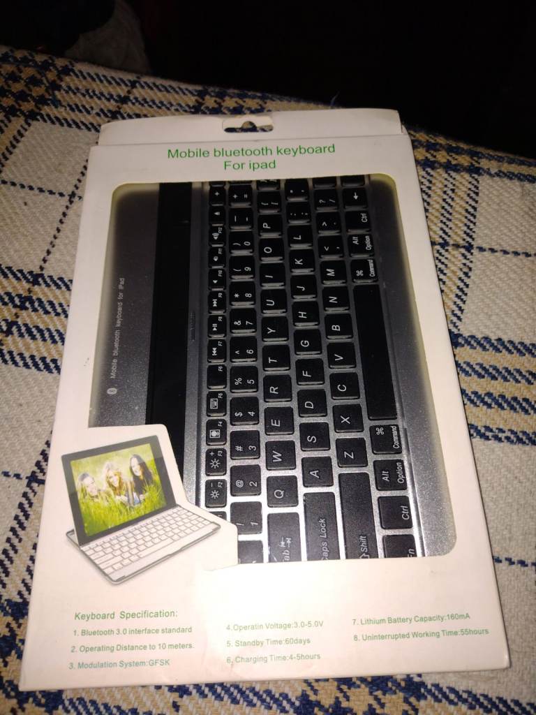 Bluetooth wireless keyboards for ipad/ ipad 2 /i phone & media keyboard