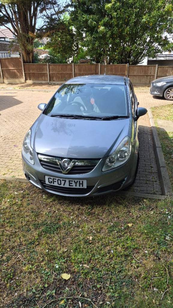 07 reg vauxhall corsa 1.0  petrol  5 dr h/b silver 76000 mls