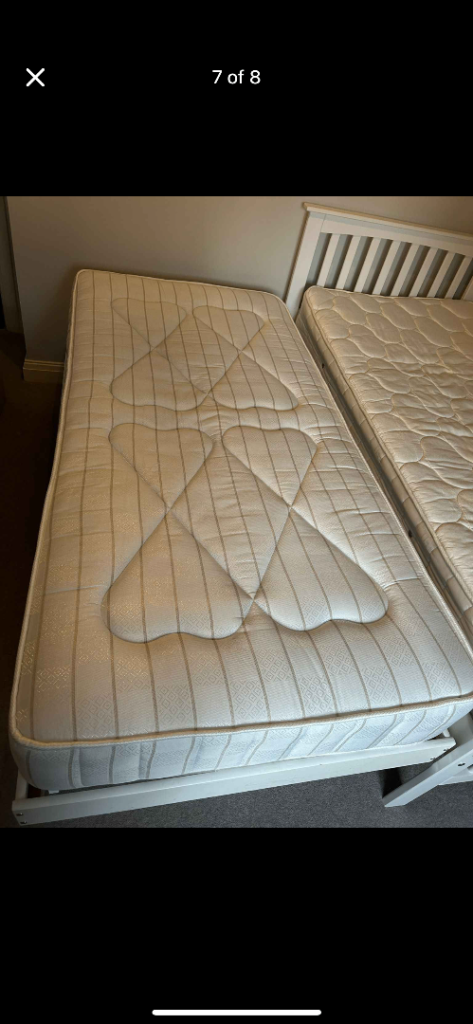 Single bed with turndle bed and mattress 