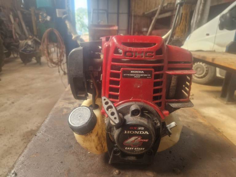 Honda gx 35 strimmer with blade