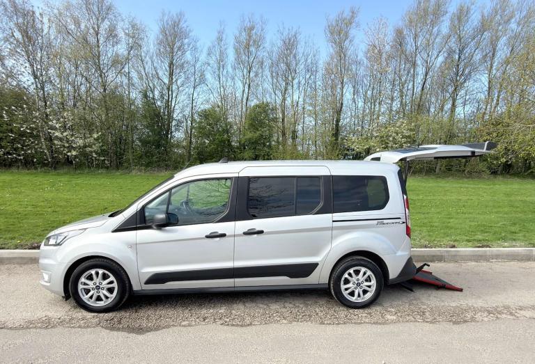 2021 Ford Grand Tourneo Connect 1.5 Tdci *5 SEATS * ALLIED* Wheelchair Accessible Vehicle WAV DIS...