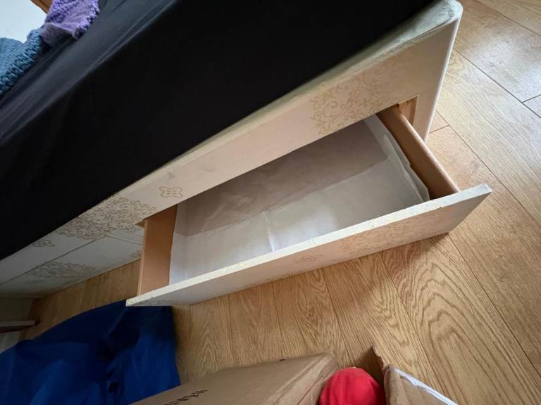 Divan Double bed including mattress 