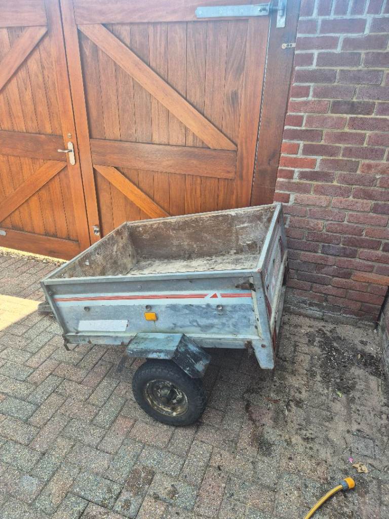 Trailer small tipper
