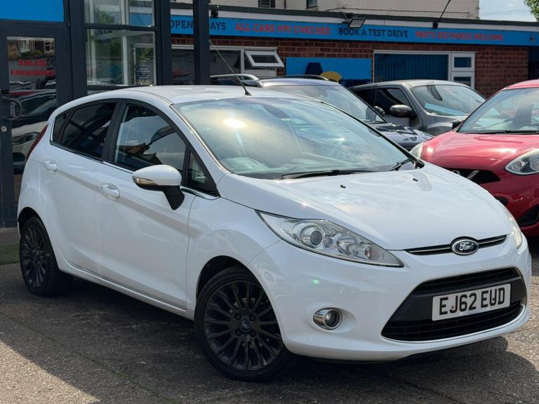 2012 Ford Fiesta 1.4 Titanium Hatchback 5dr Petrol Manual (130 g/km, 94 bhp) HATCHBACK Petrol Manual