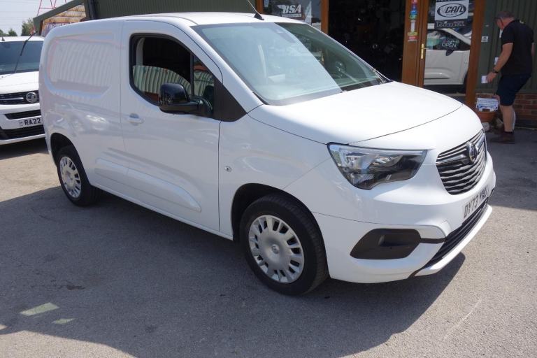 Vauxhall Combo 2300 1.5 Turbo D 100ps H1 Pro Van DIESEL MANUAL 2023/73