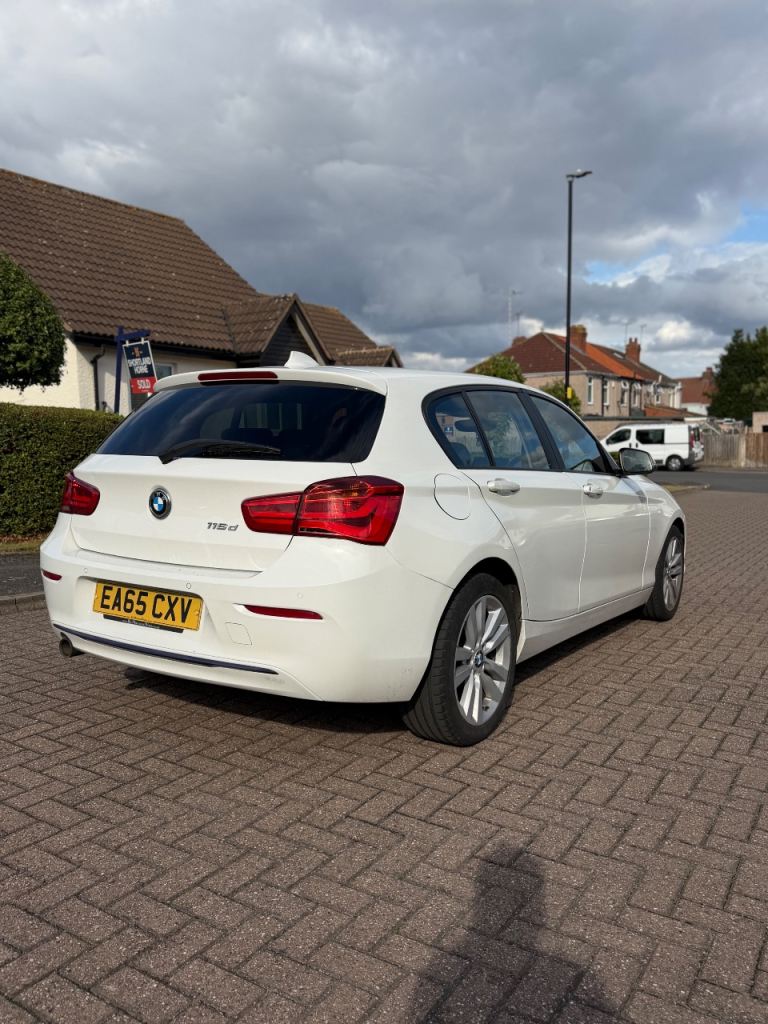 BMW, 1 SERIES, Hatchback, 2015, Manual, 1496 (cc), 5 doors