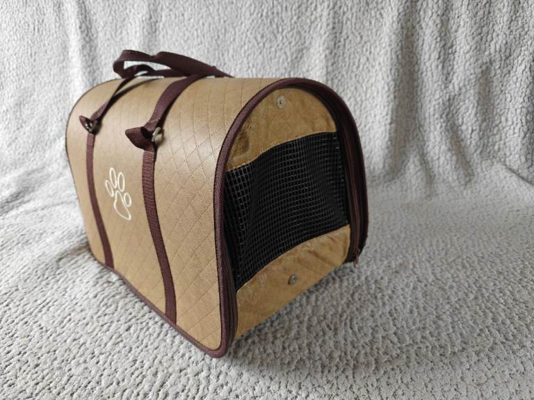 Tan quilted pet carrier