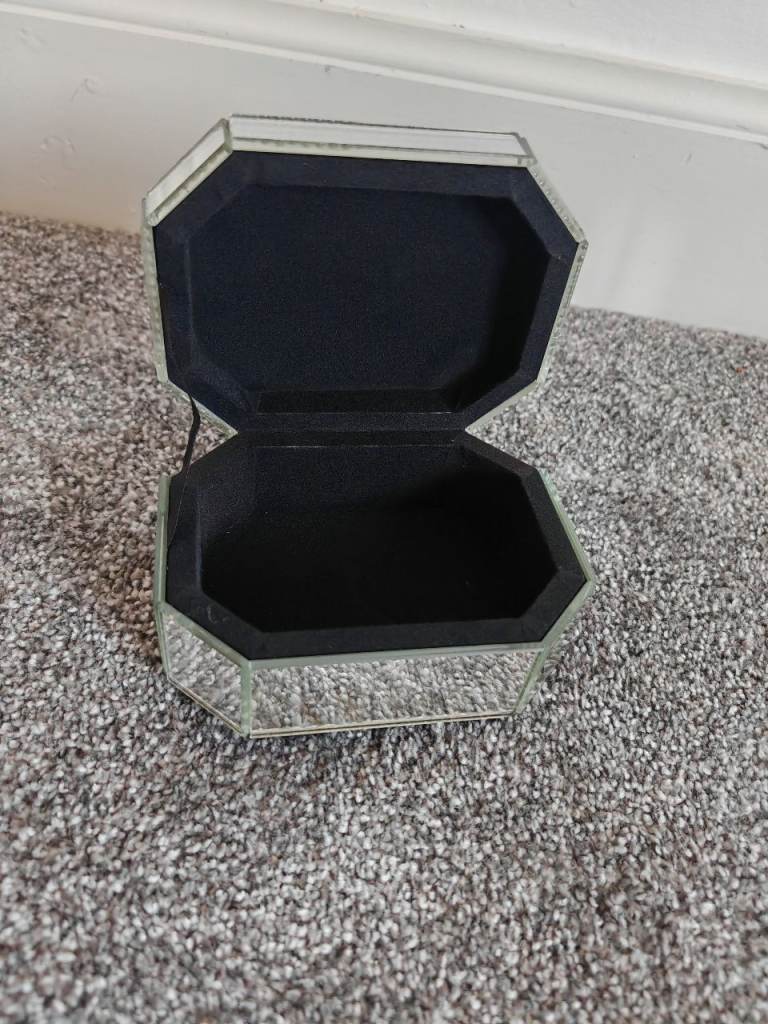 M&S Mirrored Jewellery Box with Brooch – Good Condition