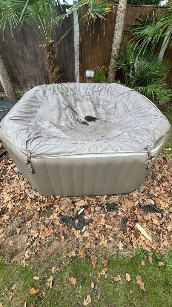 Inflatable hot tub & accessories 