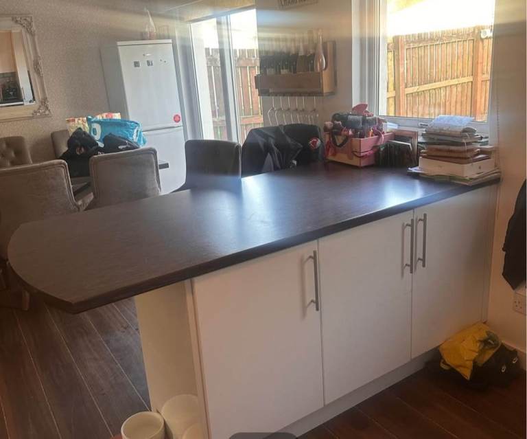 Job lot kitchen worktops, Gas hob sink & base units 