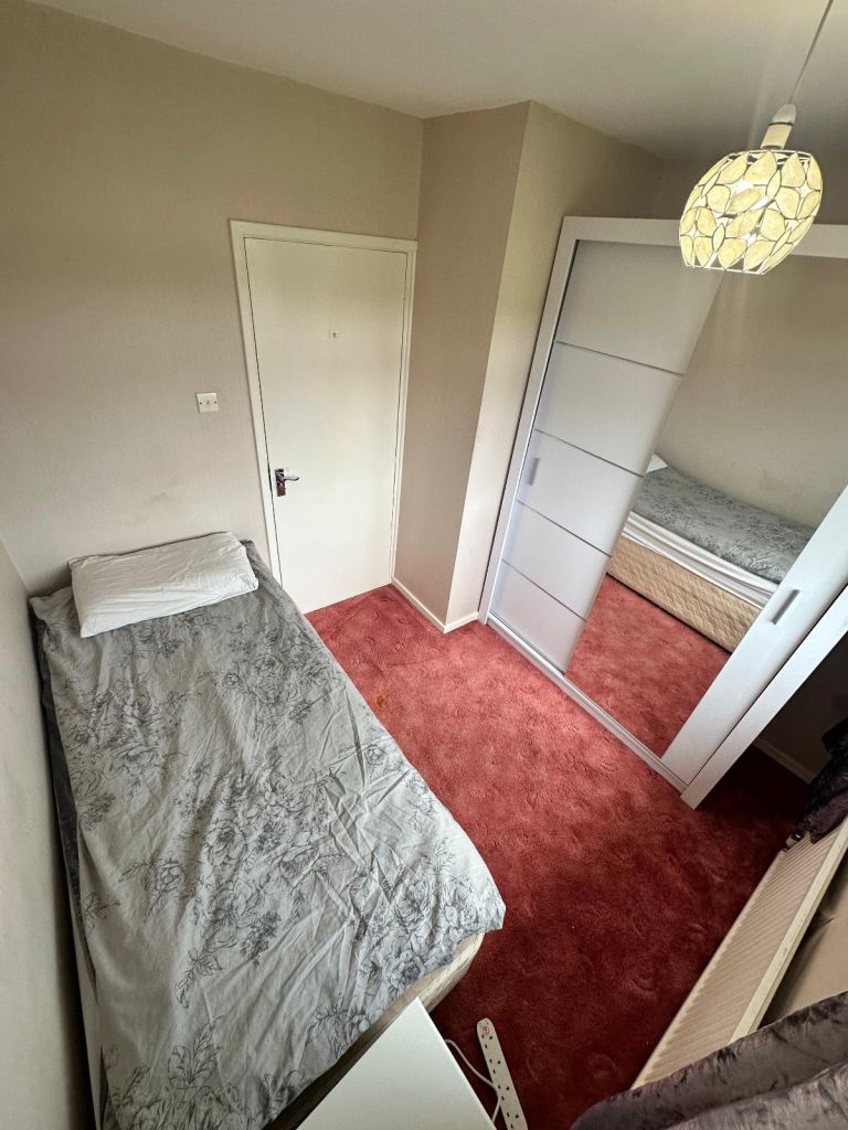 Single room to rent 
