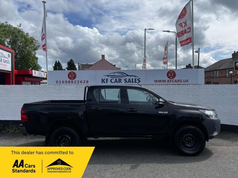 2017 Toyota Hilux 2.4 D-4D Active 4WD Euro 6 4dr (3.5t) PICK UP Diesel Manual