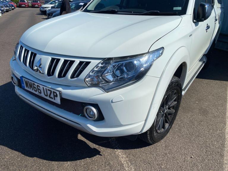 2017 Mitsubishi L200 2.4 DI-D DC Barbarian 4WD Euro 6 4dr PICK UP Diesel Manual