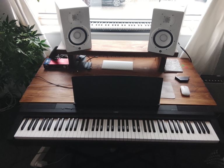 Yamaha P125 Digital Piano Keyboard 