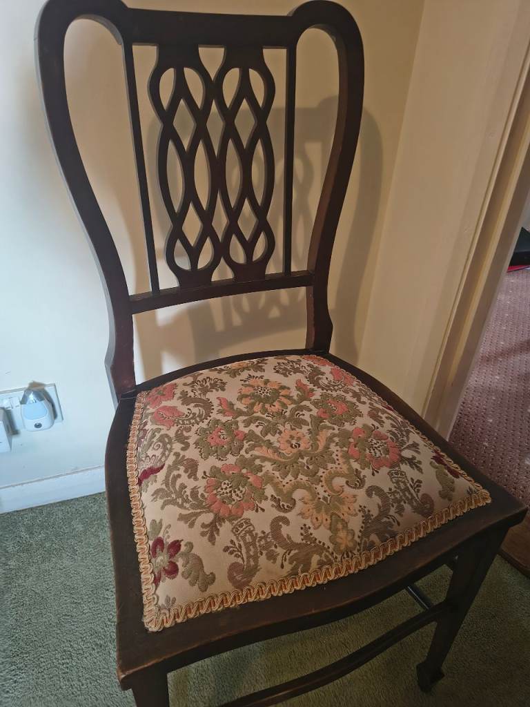 Wooden Dining Chair with Upholstered Seat – Good Condition