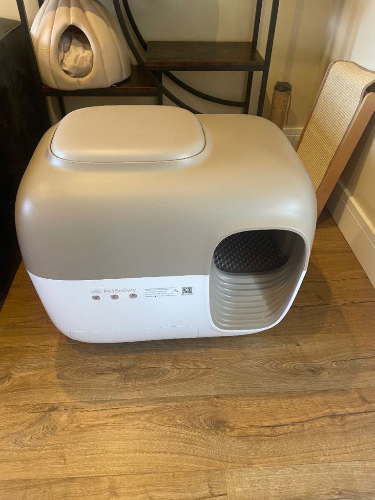 Snowy electric litter tray