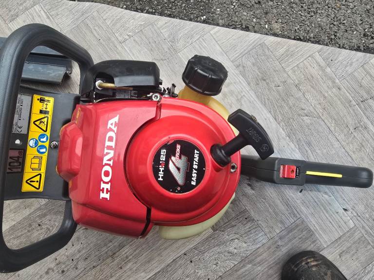 Honda Hedge Trimmer  HHH25 - Excellent Condition 