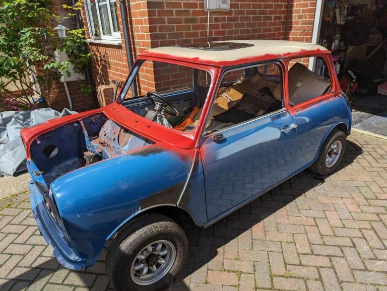 1983 Austin Mini Mayfair body, subframes, wheels and spares