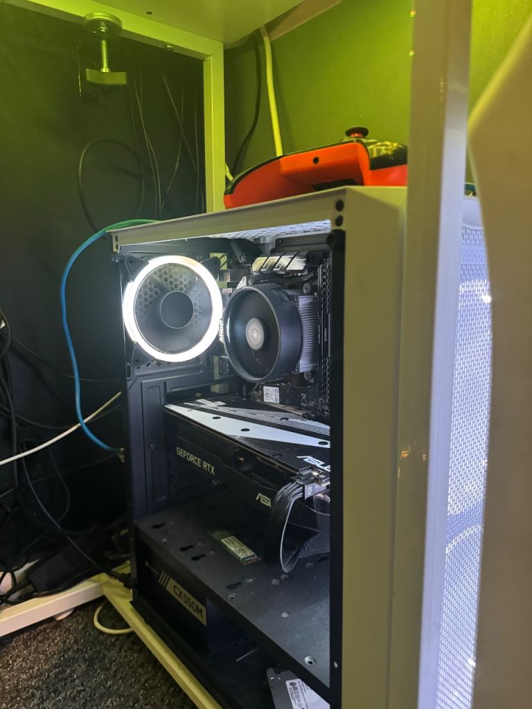 Custom Built Gaming PC with RTX Graphics Card – Good Condition