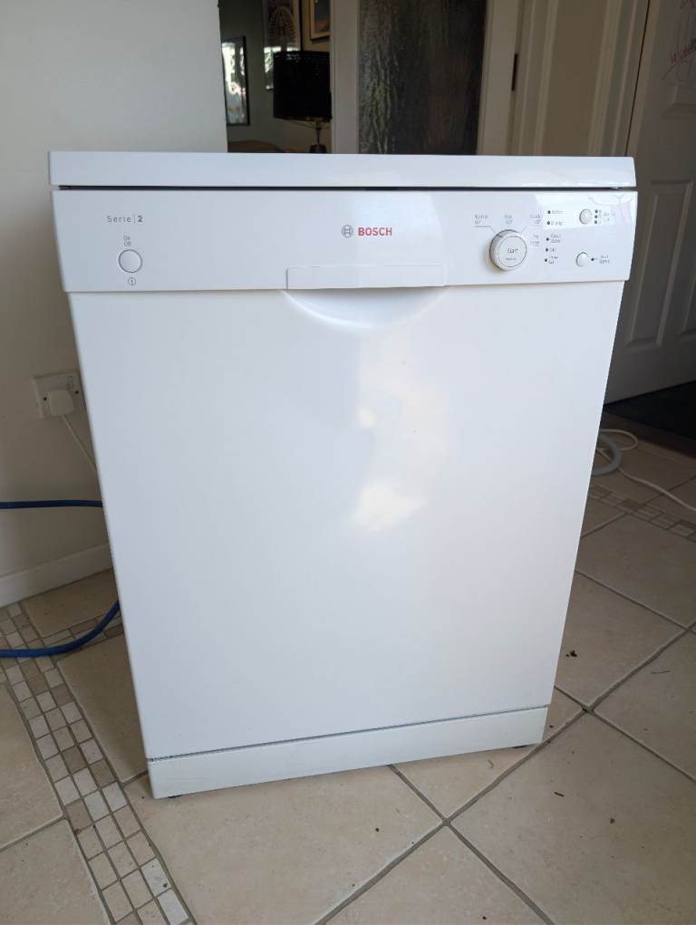 Bosch Serie 2 Dishwasher – White, Good Condition