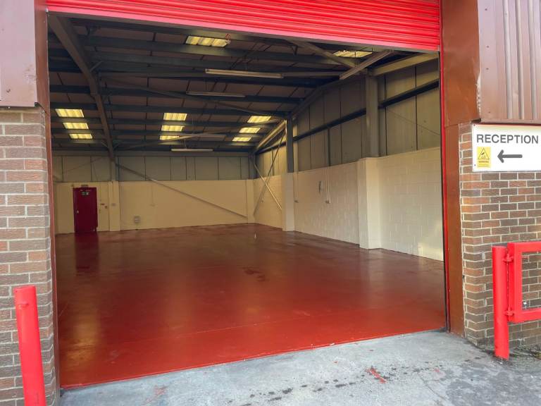 Secure Warehouse & Yard to Let – Ideal for Vehicle Sales, Workshop, or Storage in Bargoed