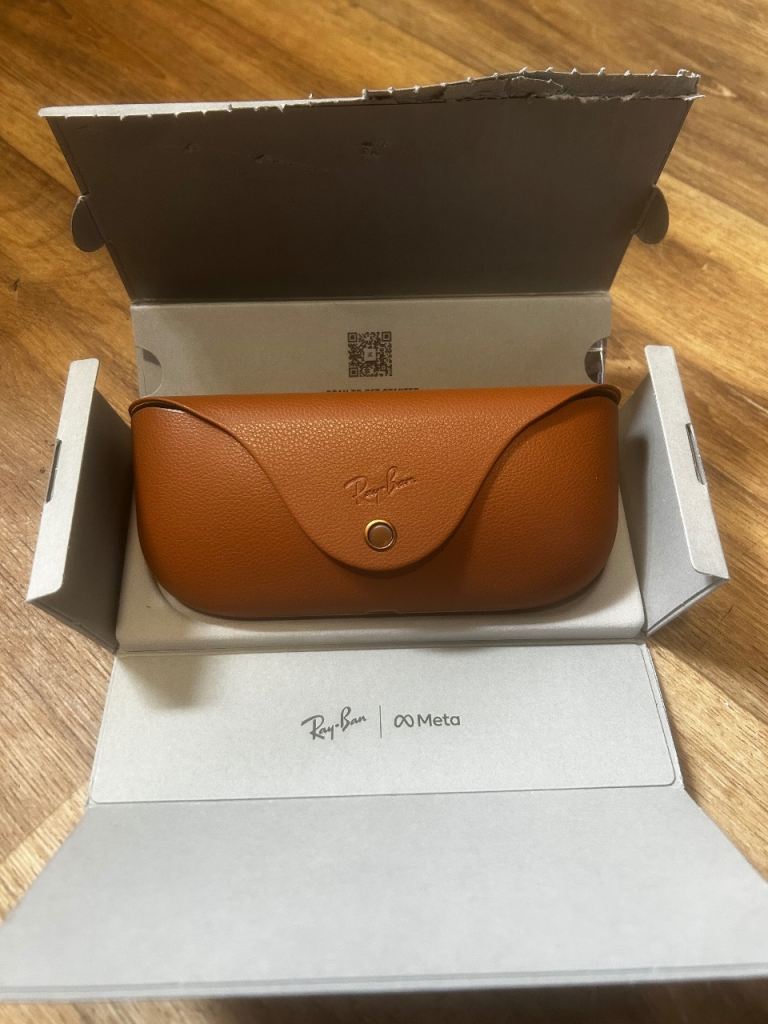 Ray-Ban Meta Smart Glasses