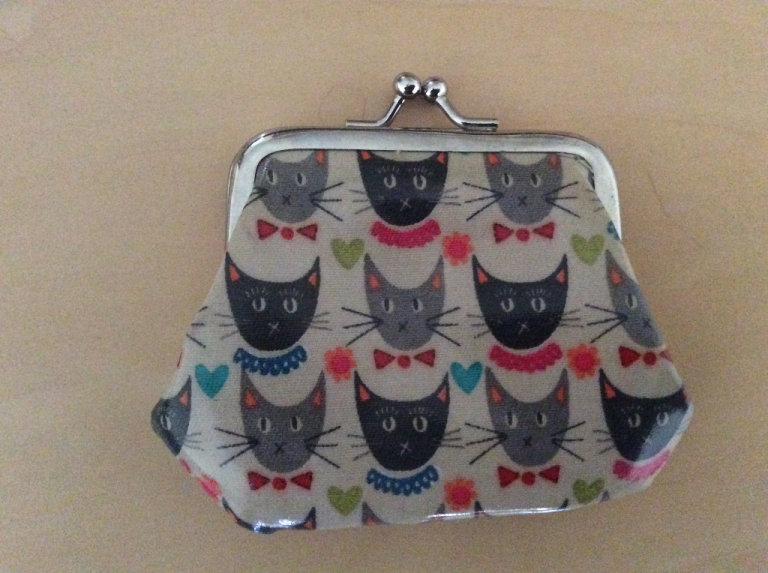 BRAND NEW AND UNUSED CAT MOTIF COIN PURSE WITH METAL TWIST CLASP