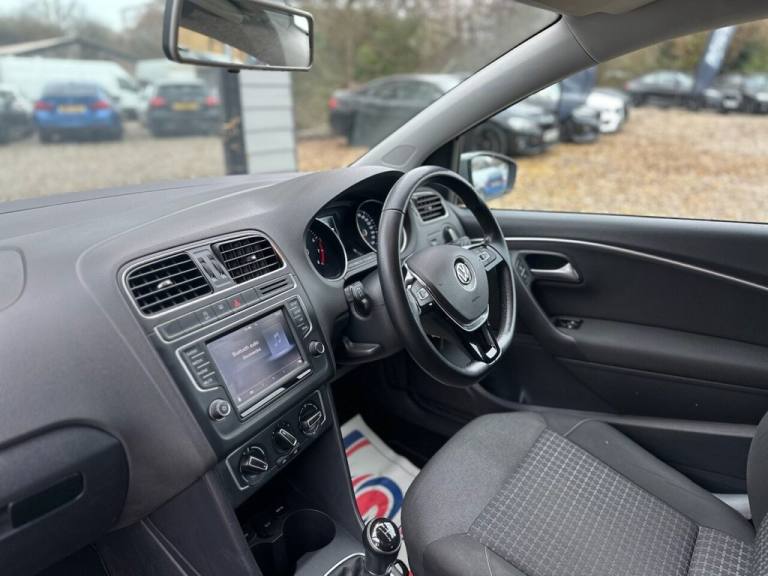 2015 Volkswagen Polo 1.0 SE 3dr HATCHBACK PETROL Manual