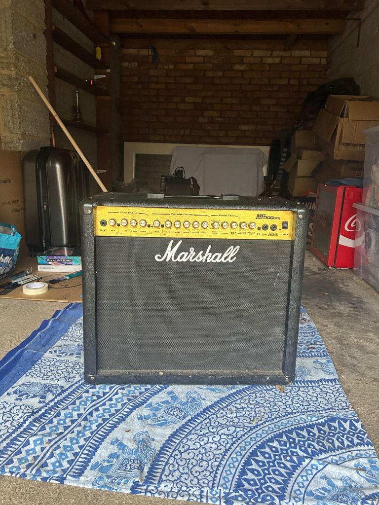 Marshall MG100DFX amplifier 