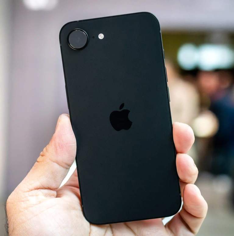 Like New Used Apple Iphone 17e Unlocked One Year Warranty  