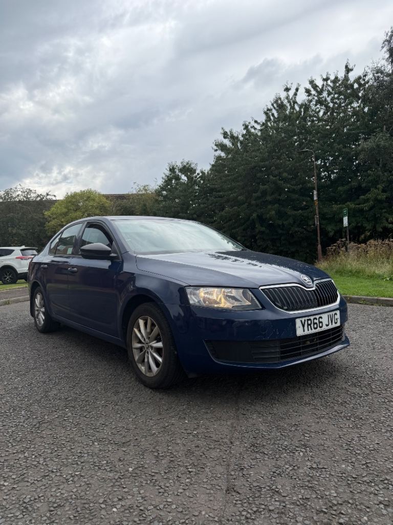 Skoda, OCTAVIA, Hatchback, 2016, Semi-Auto, 1598 (cc), 5 doors