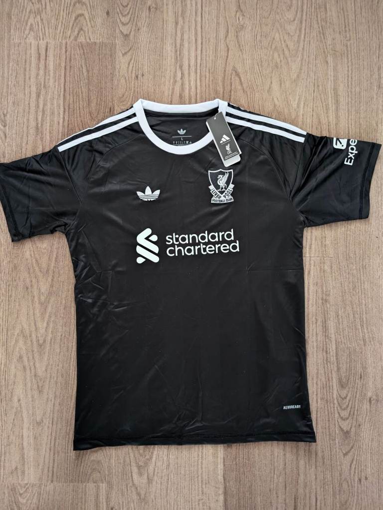 Liverpool Goalkeeper Shirt Large LFC