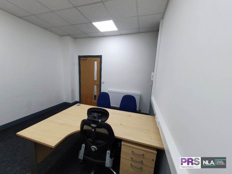 Office in BD8 near City Centre & amenities. 129sqft, ALL utility bills included.