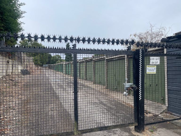 GARAGE TO RENT CHATHAM, SECURE GATED SITE, ME5 0DY