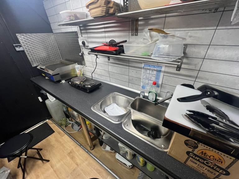 Toyota, AVENSIS, Estate, 2011, Semi-Auto, 1798 (cc), 5 doors