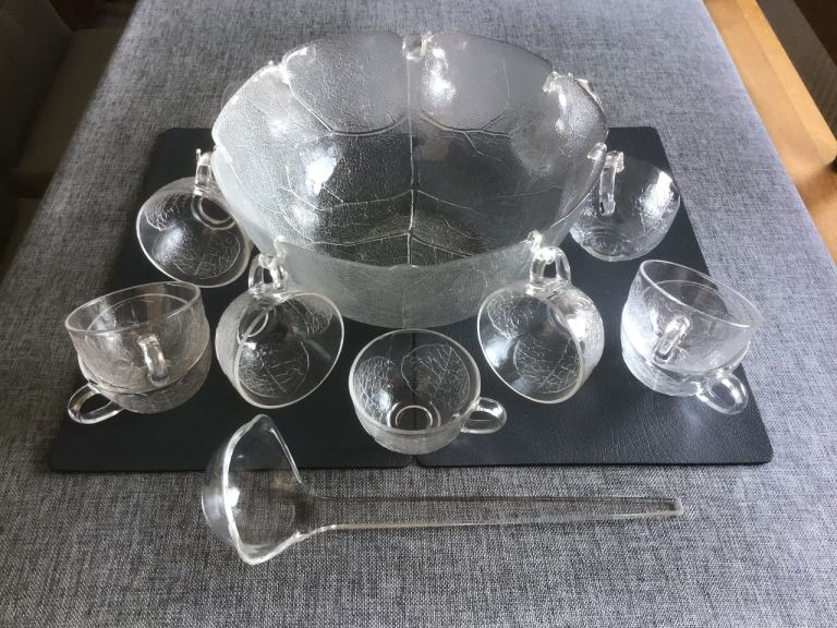 Vintage 26 piece glass punch bowl set (extra resistant)