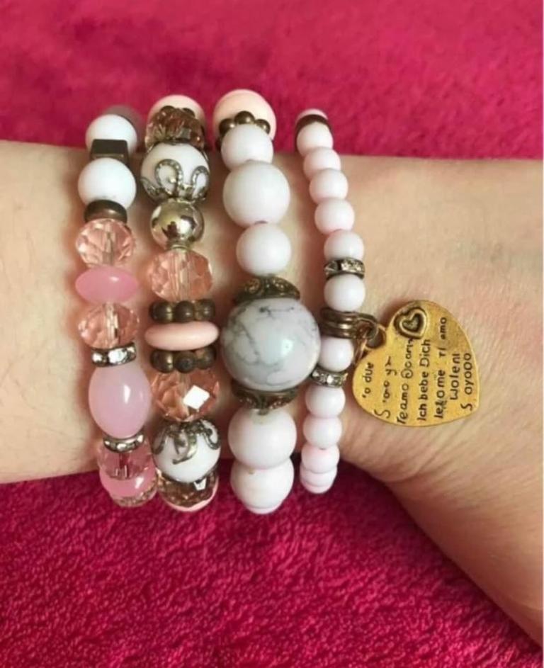 Set of four beaded bracelets with gift box