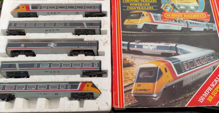 image for Vintage 80s apt set boxed oo gauge