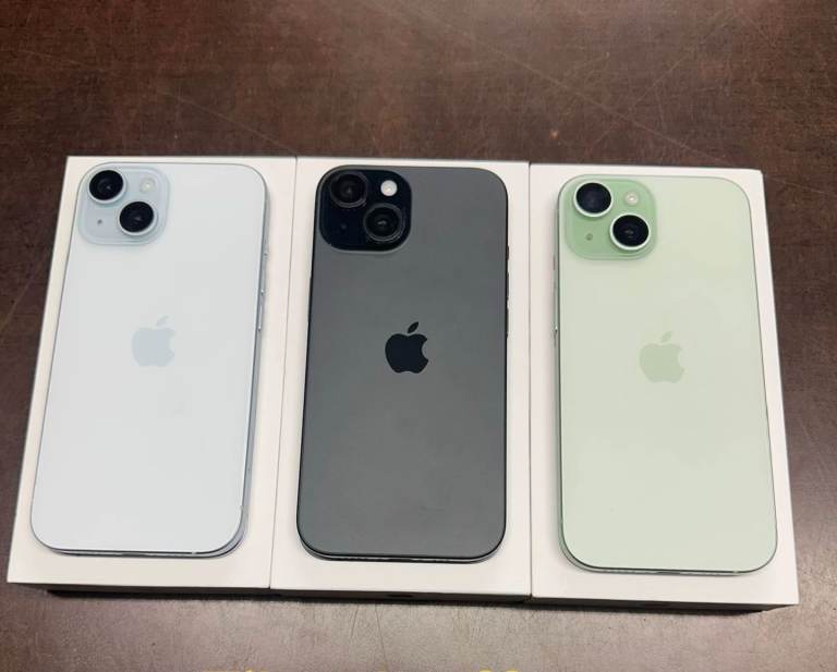 Iphone 15 128gb £400 unlocked with warranty