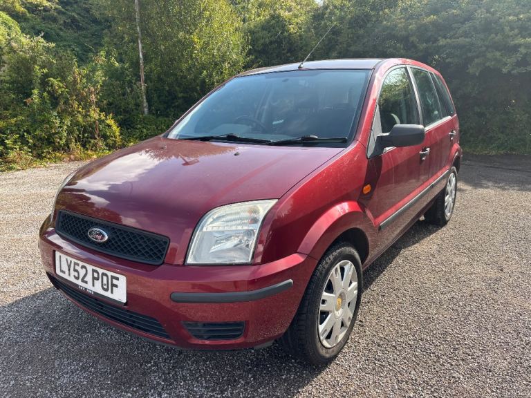 ***LOW MILES *** 2003 FORD FUSION S 16V 1.4 PETROL MANUAL 5dr HATCHBACK ** NEW MOT **