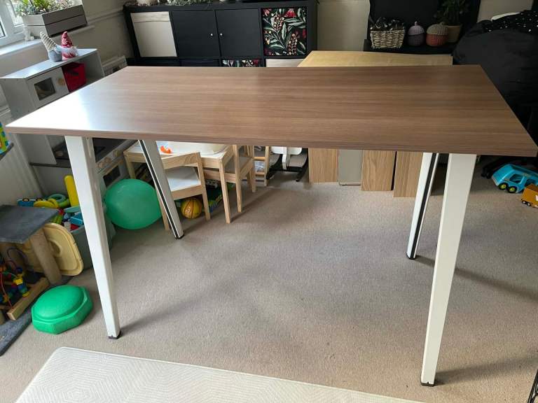 Worth 600£ Steelcase Werndl German Office Desk/Table - 160cm x 60cm x 100cm - Walnut , White Legs