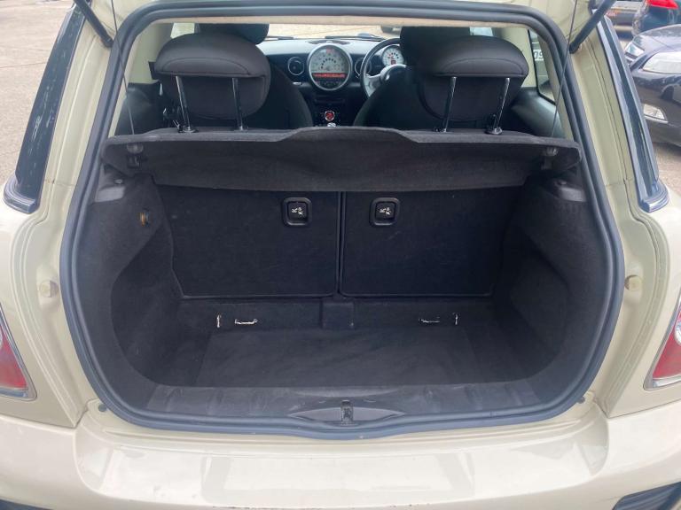 2011 MINI Hatch 1.6 One 3dr Hatchback Petrol Manual