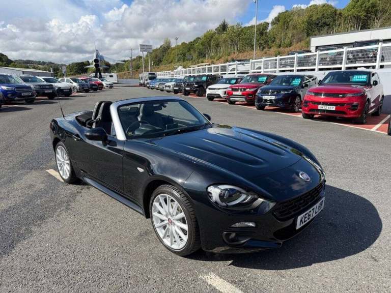 2017 67 FIAT 124 SPIDER 1.4 MULTIAIR LUSSO PLUS CONVERTIBLE Manual Volcano Black