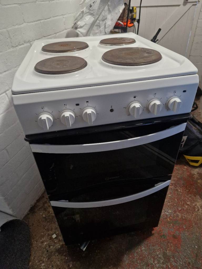 Indesit electric cooker 