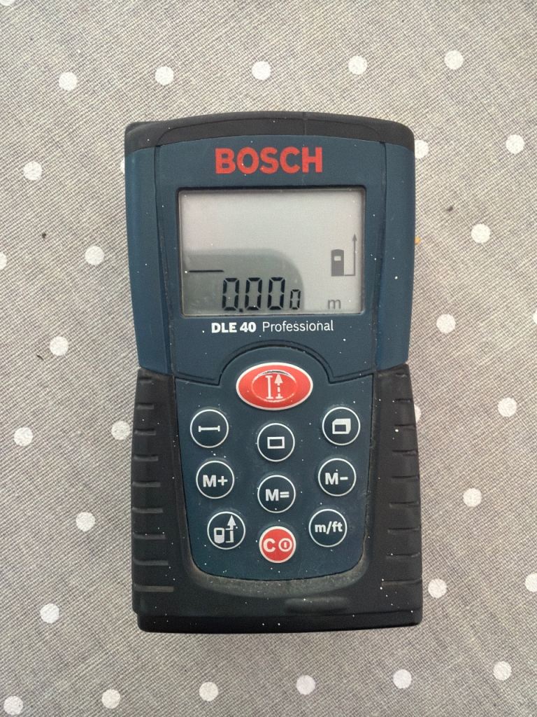 Bosch DLE 40 Professional Laser Measure – Good Condition