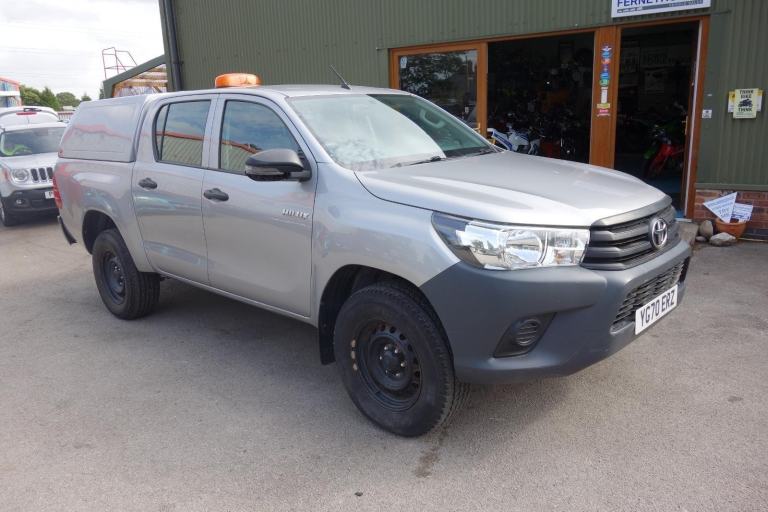 Toyota Hilux 2.4 D-4D Active Pickup Double Cab 4dr Diesel Manual 4WD ... 2020/70